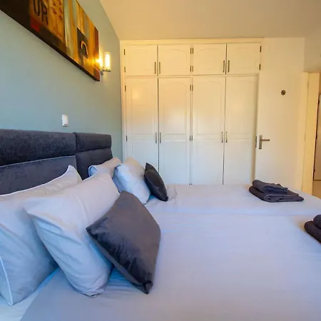 102 Hibiscus Monte Dourado