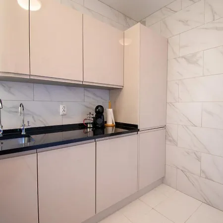 102 Hibiscus Monte Dourado *