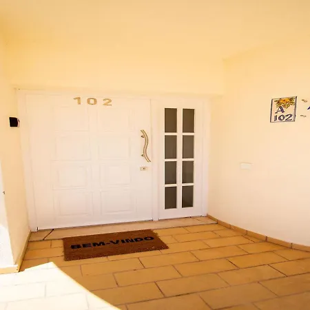 102 Hibiscus Monte Dourado * Carvoeiro