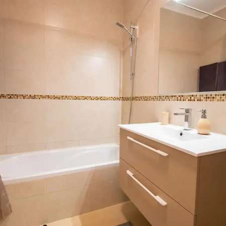 Apartment 102 Hibiscus Monte Dourado